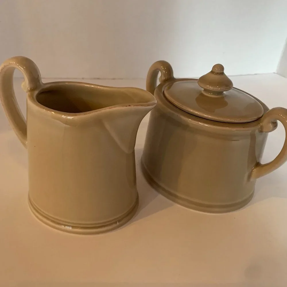 Williams Sonoma Avignon Khaki sugar and creamer set